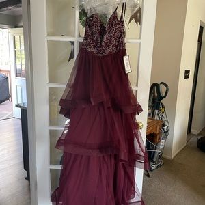 SIZE 13 NEVER WORN BURGUNDY